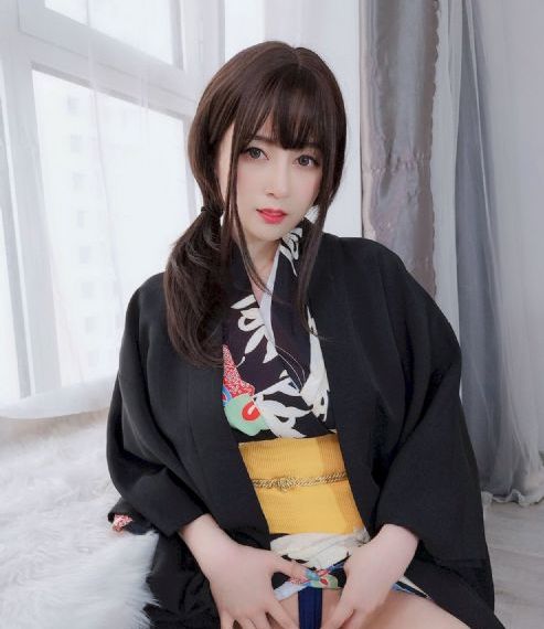 岸边露伴 一动也不动 2021