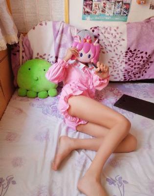 隔壁的女人