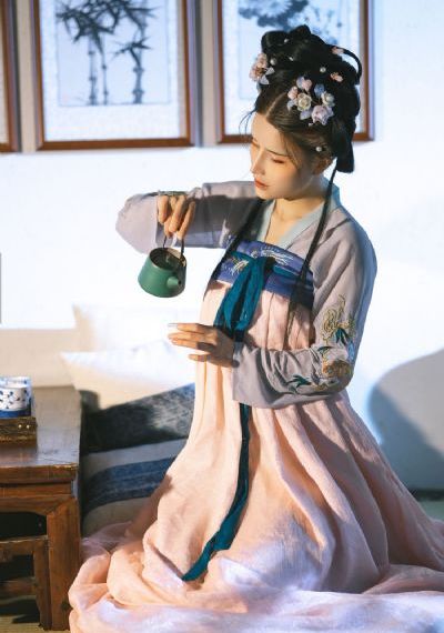 女按摩师在线播放