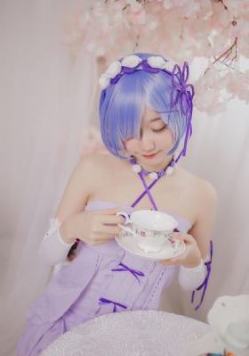 特别的她